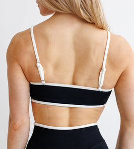 Shape Line Top Black